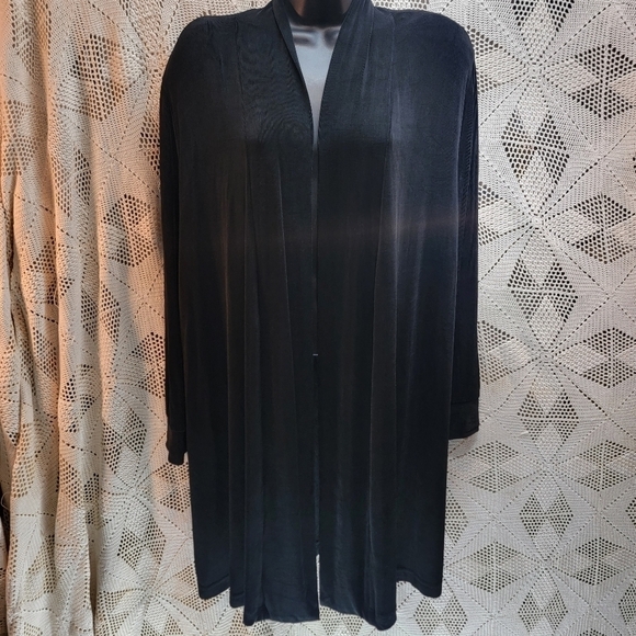 Vikki Vi size OX black long cover up. Open in front - Picture 1 of 10